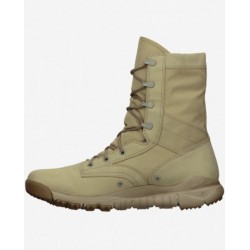 بسطار نايكي الخاص باللون الصحراوي الفاتح