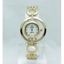 ساعة ماركة نيوفاندي العالمية