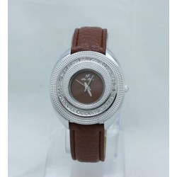 ساعة ماركة نيوفاندي العالمية