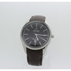 ساعة ماركة نيوفاندي العالمية