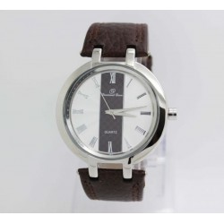 ساعة ماركة نيوفاندي العالمية