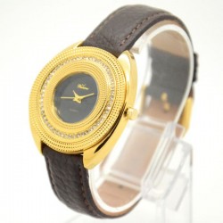 ساعة نسائية عصرية ماركة كاريزما